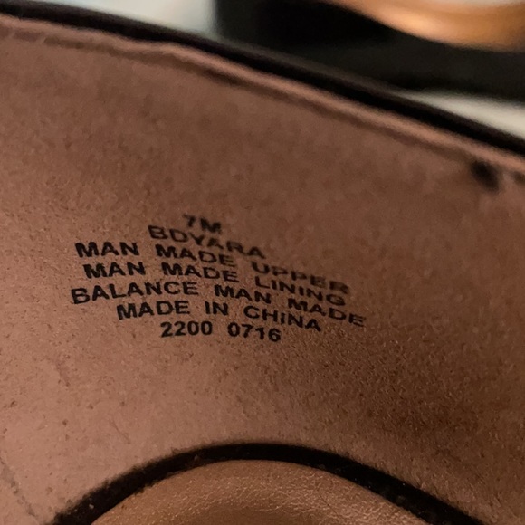 Size 7M Bandolino Bdyara black patent leather wedge. Never worn. - Picture 3 of 4